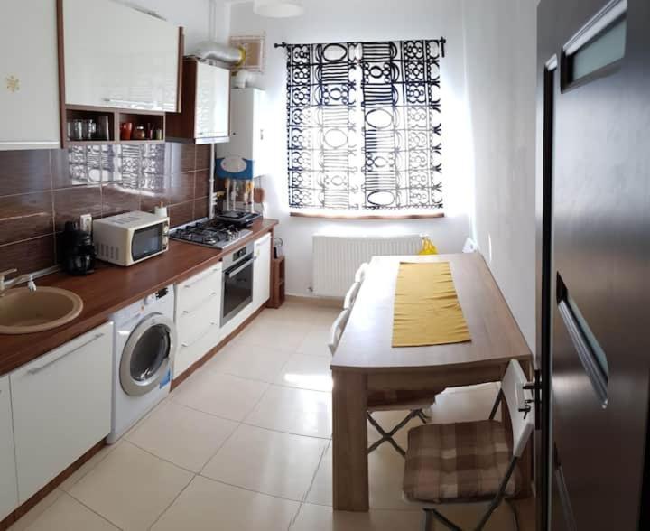 Roşu Cozy Apartment Bucharest מראה חיצוני תמונה